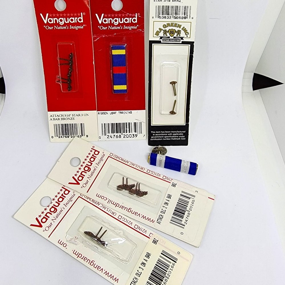 USAF U.S. Air Force 6 Piece Lot: Ribbons x 2, 4 x Ribbon Attachments NIP
